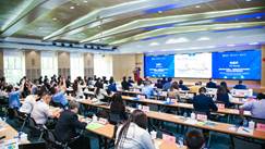 646ED840785240BE5B1A38B0B55_6A71B85E_2C03 人们在看台上的人群中度可信度描述已自动天生